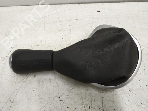 Used Shift knob RENAULT CLIO III (BR0/1, CR0/1) 1.5 dCi (75 hp) 32251066