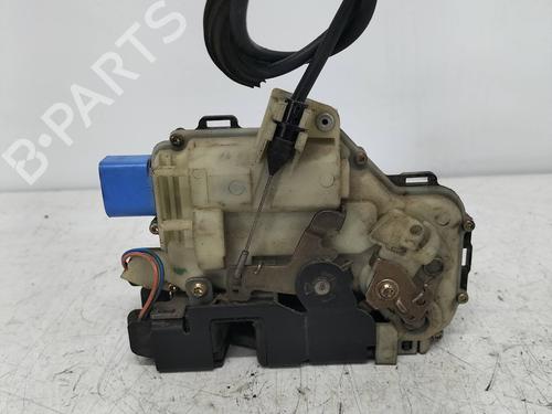Used Front right lock VW TRANSPORTER T5 Van (7HA, 7HH, 7EA, 7EH) 1.9 TDI (84 hp) 10988590