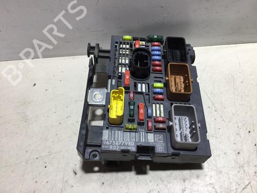 Used Fuse box PEUGEOT 3008 I MPV (0U_) 1.6 HDi 115 / BlueHDi 115 (116 hp) 27434067