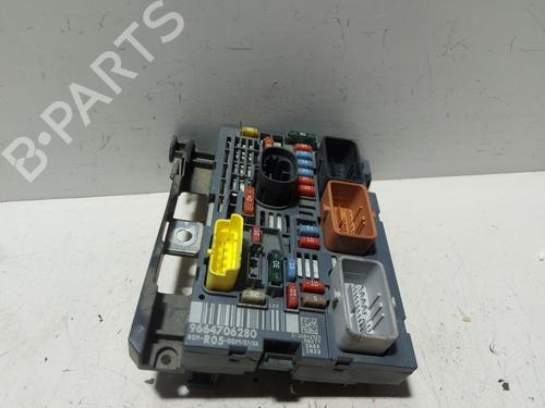 Used Fuse box PEUGEOT 308 SW I (4E_, 4H_) 1.6 HDi (109 hp) 23130807