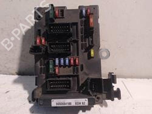 Used Fuse box PEUGEOT 307 (3A/C) 1.4 16V (88 hp) 8700512