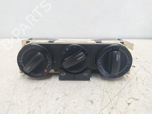 AC Styreenhet / Manøvreringsenhet VW POLO IV (9N_, 9A_) 1.2 (54 hp) 28671775
