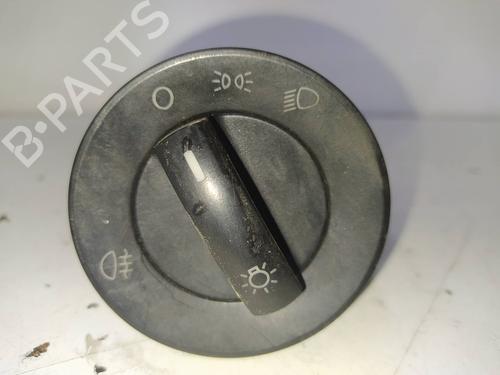 Used Headlight switch VW POLO (9N_, 9A_) 1.4 16V (75 hp) 9586315