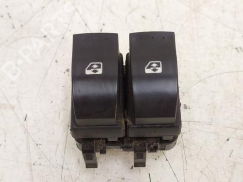 Used Left front window switch RENAULT SCÉNIC II (JM0/1_) [2003-2010]  30319195