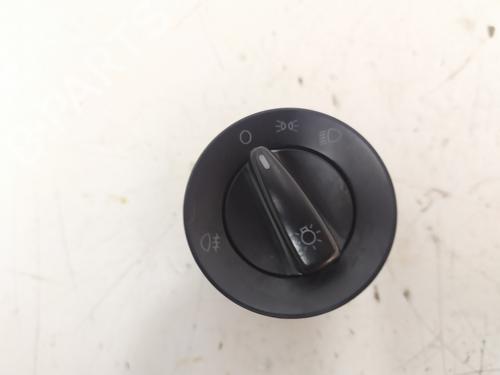 Used Headlight switch VW NEW BEETLE (9C1, 1C1) 2.0 (115 hp) 17773497