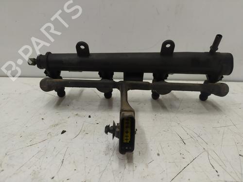 Used Injection rail CITROËN SAXO (S0, S1) 1.6 (90 hp) 18865266