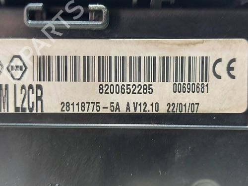 Fuse box RENAULT CLIO III (BR0/1, CR0/1)  | BP17585766E1 