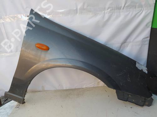 Used Right front fenders NISSAN ALMERA II (N16) [2000-2025]  11753407