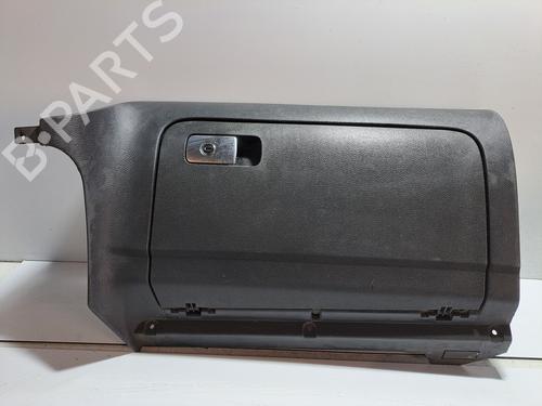Used Glove box VW GOLF V (1K1) 1.9 TDI (90 hp) 8714333