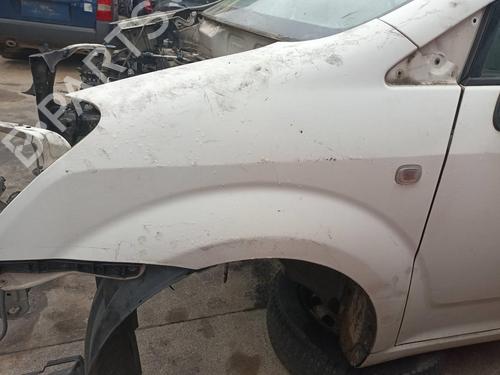 Used Left front fenders TOYOTA COROLLA Verso (ZER_, ZZE12_, R1_) [2004-2009]  12511444