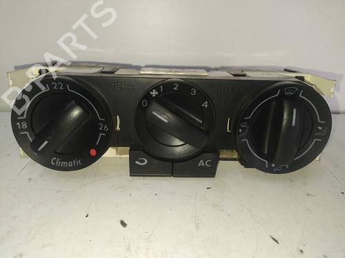 Used Climate control VW POLO IV (9N_, 9A_) 1.4 16V (75 hp) 9589316
