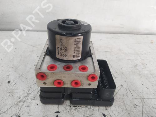 abs-pump-toyota-yaris-_p9_-2005-2006-2007-2008-2009-2010-2011-2012-2013-2014-37466510 main image