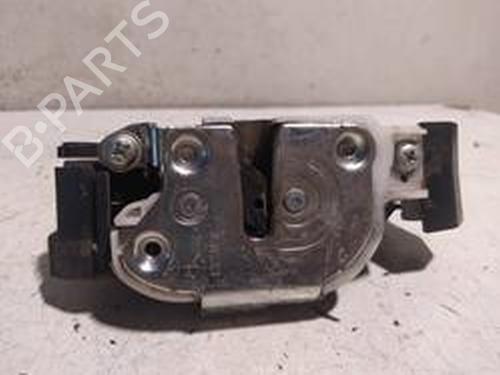 Cerradura puerta delantera derecha MITSUBISHI COLT VI (Z3_A, Z2_A) 1.1 (Z31A, Z32A) (75 hp) 8702519