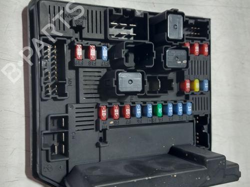 Used Fuse box Fuse box 33963075 33963075