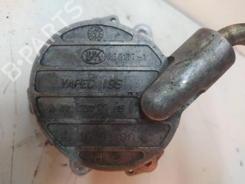 Used Vacuum pump MERCEDES-BENZ C-CLASS (W203) C 220 CDI (203.006, 203.008) (143 hp) 9272306