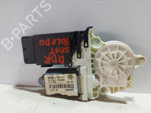 Portierruitmotor rechtsvoor SEAT TOLEDO II (1M2) 1.8 20V (125 hp) 20512559