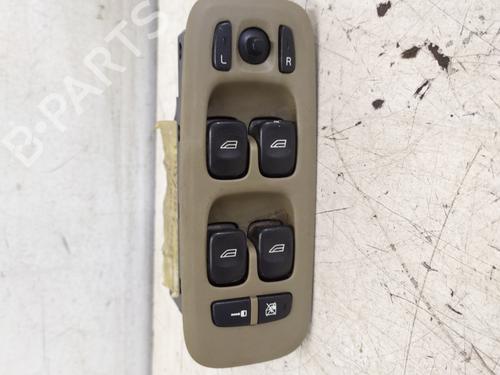 Venstre fortil elrude kontakt Venstre fortil elrude kontakt VOLVO XC70 I Cross Country (295) D5 AWD (185 hp) 37081856 37081856