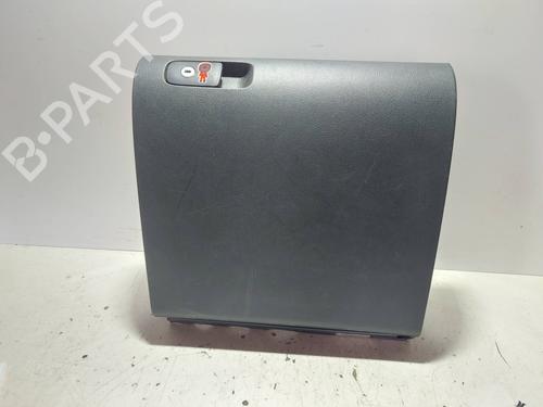 Used Glove box VW TIGUAN (5N_) 2.0 TDI (150 hp) 24638282