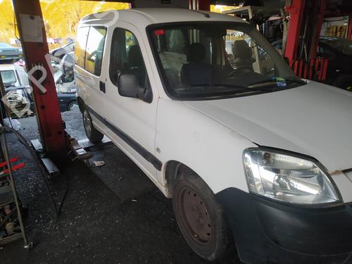 Fuse box PEUGEOT PARTNER MPV (5_, G_) 1.9 D 4x4 | BP8700638E1 