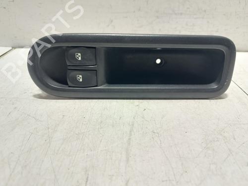 left-front-window-switch-renault-clio-iii-br01-cr01-2005-2006-2007-2008-2009-2010-2011-2012-2013-2014-36393702 main image