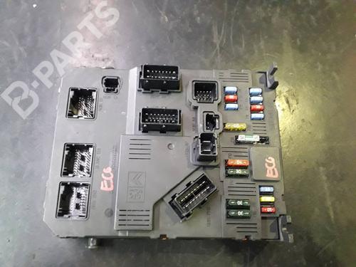 Used Fuse box Fuse box CITROËN XSARA PICASSO (N68) 1.6 HDi (90 hp) 8701808 8701808
