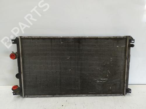 Used Water radiator Water radiator NISSAN INTERSTAR Van (X70) dCi 100 (99 hp) 25495189 25495189