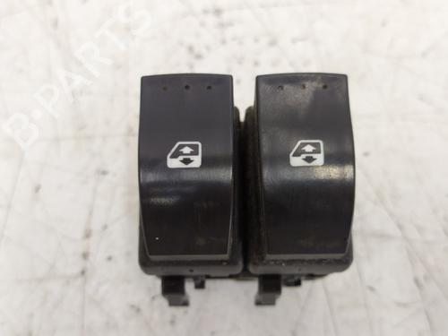 Used Left front window switch RENAULT MEGANE II (BM0/1_, CM0/1_) 1.5 dCi (BM1E, CM1E) (106 hp) 32372024