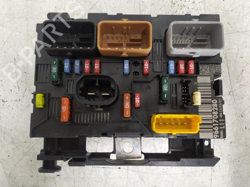 Used Fuse box Fuse box 37200545 37200545