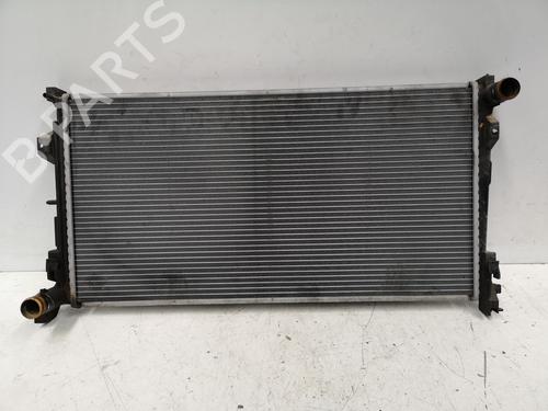 Used Water radiator CHRYSLER VOYAGER IV (RG, RS) [1999-2008]  13666479