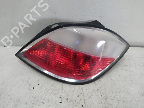 Høyre baklys OPEL ASTRA H (A04) 1.6 (L48) (105 hp) 28568732