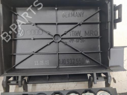 Fuse box SEAT LEON (1M1) 1.6 16 V | BP27985584E1 