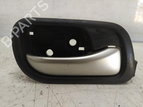 Puxador interior trás direito Puxador interior trás direito HONDA ACCORD VII (CL, CN) 2.2 i-CTDi (CN1) (140 hp) 33983160 33983160