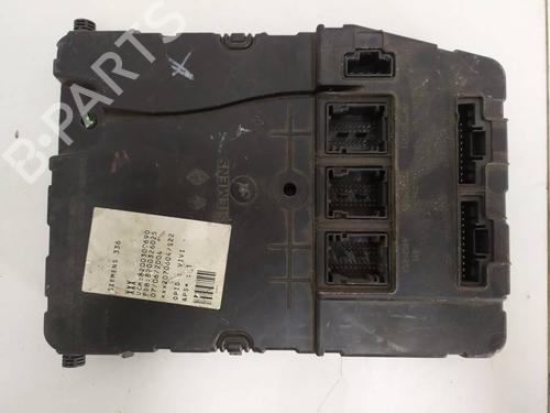 Used Fuse box Fuse box RENAULT MEGANE II (BM0/1_, CM0/1_) 1.5 dCi (BM02, BM13, BM2A, CM02, CM13) (101 hp) 8716093 8716093