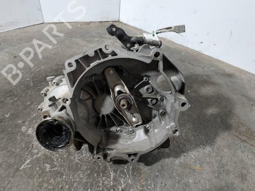 Used Gearbox VW POLO IV (9N_, 9A_) 1.4 16V (75 hp) 8713517