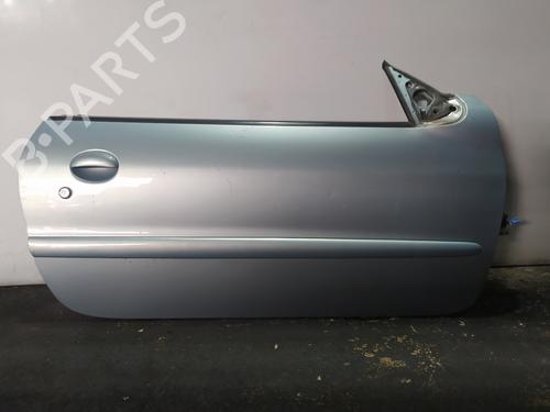 Used Right front door PEUGEOT 206 CC (2D) 1.6 16V (2DNFUF, 2DNFUR) (109 hp) 23410921