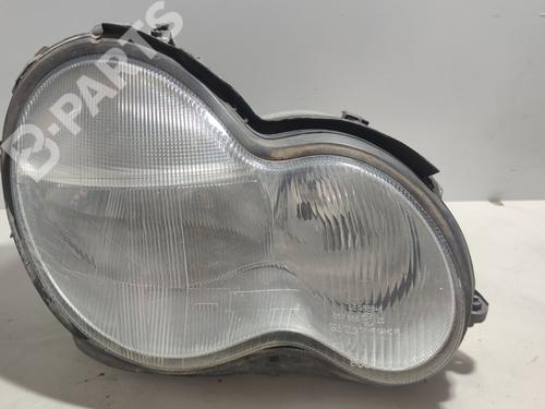 Used Right headlight Right headlight MERCEDES-BENZ C-CLASS (W203) C 220 CDI (203.008) (150 hp) 10656941 10656941
