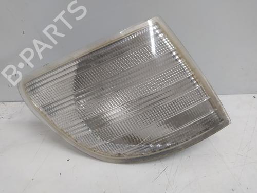 Used Right front indicator MERCEDES-BENZ VITO Van (W638) 112 CDI 2.2 (638.094) (122 hp) 29452871