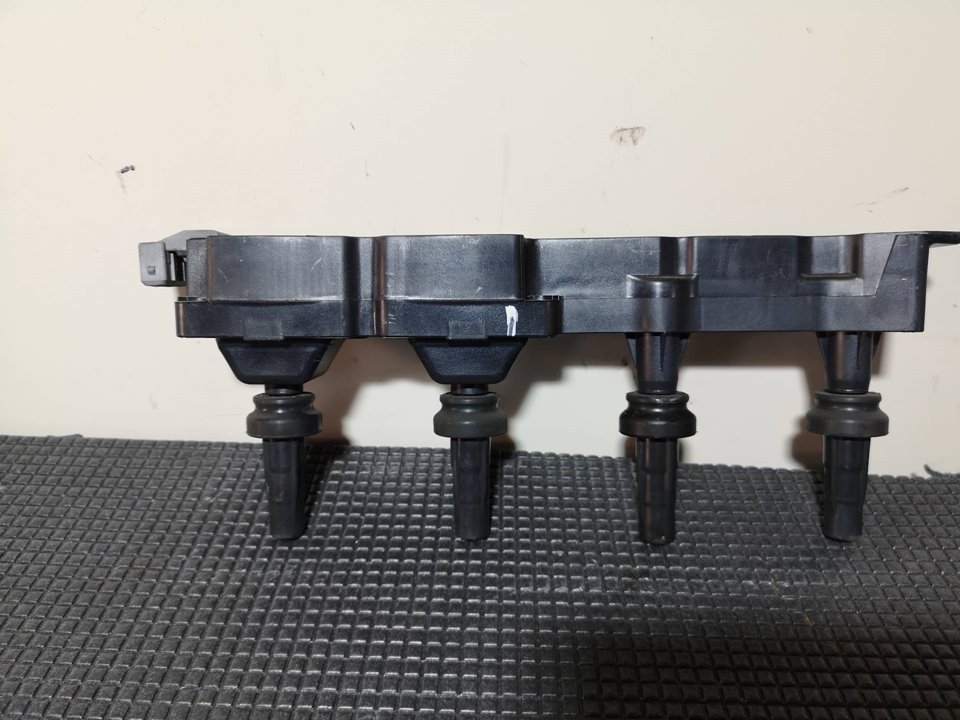 Ignition coil PEUGEOT 308 SW I (4E_, 4H_) 1.6 HDi 8702701 BParts