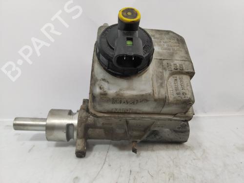 Used Brake master cylinder RENAULT MASTER II Van (FD) [1997-2013]  22272709