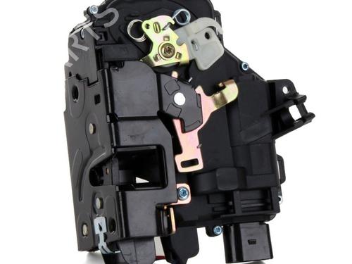 Used Front left lock VW GOLF IV (1J1) [1997-2008]  23648806