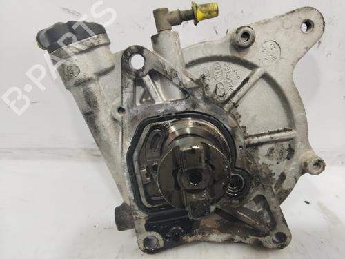 Used Vacuum pump KIA CARNIVAL / GRAND CARNIVAL III (VQ) 2.2 CRDi (194 hp) 21595318