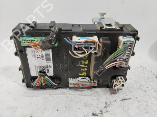Used Fuse box RENAULT KOLEOS I (HY_) 2.0 dCi (HY0K) (150 hp) 28525213