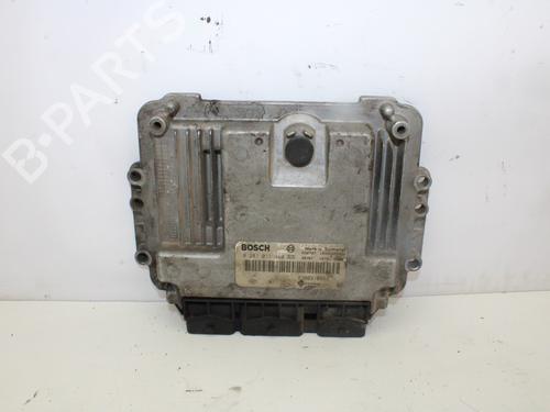 Used Engine control unit (ECU) RENAULT MEGANE II Saloon (LM0/1_) 1.9 dCi (LM0G, LM1G, LM2C) (120 hp) 13810063