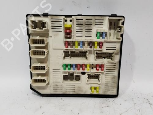 Used Fuse box RENAULT MEGANE III Hatchback (BZ0/1_, B3_) [2008-2025]  28728023