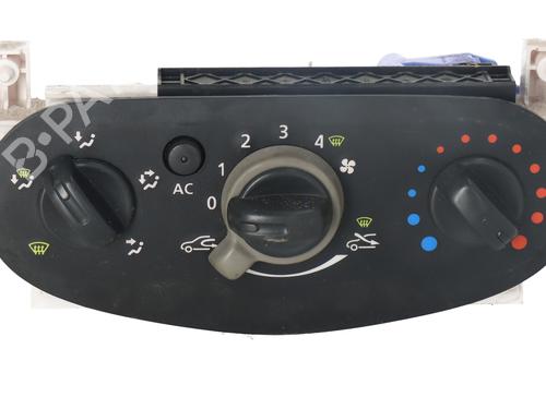 climate-control-dacia-duster-hs_-2010-2011-2012-2013-2014-2015-2016-2017-2018-33130051 main image