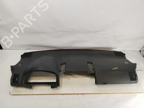Instrumentbord TOYOTA COROLLA Verso (ZER_, ZZE12_, R1_) 2.2 D-4D (AUR10_, AUR10R) (177 hp) 32364334