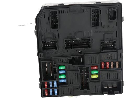 fuse-box-renault-megane-iv-hatchback-b9amn_-2015-31881825 main image