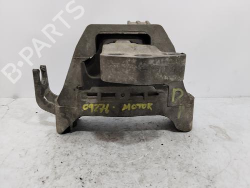 Used Engine mount OPEL ASTRA J Sports Tourer (P10) [2010-2015]  27456056