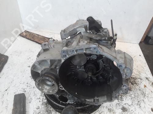 Used Gearbox VW GOLF VII (5G1, BQ1, BE1, BE2) 2.0 TDI (150 hp) 15226137