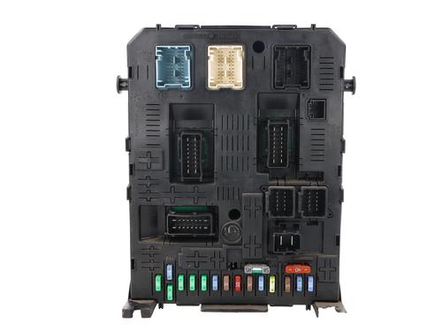 Used Fuse box PEUGEOT 3008 I MPV (0U_) 1.6 HDi (109 hp) 31118622